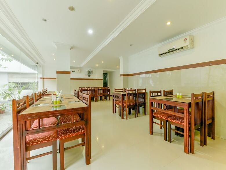 Hotel Oyo 15460 Centre Point