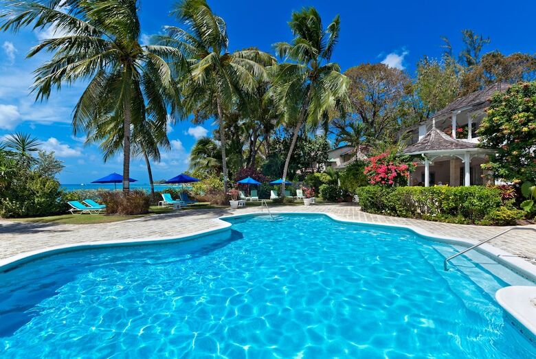 Villa Emerald Beach 3 Ixoria By Altman