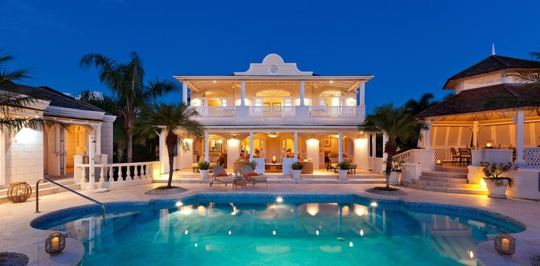 Villa Half Century House By Altman