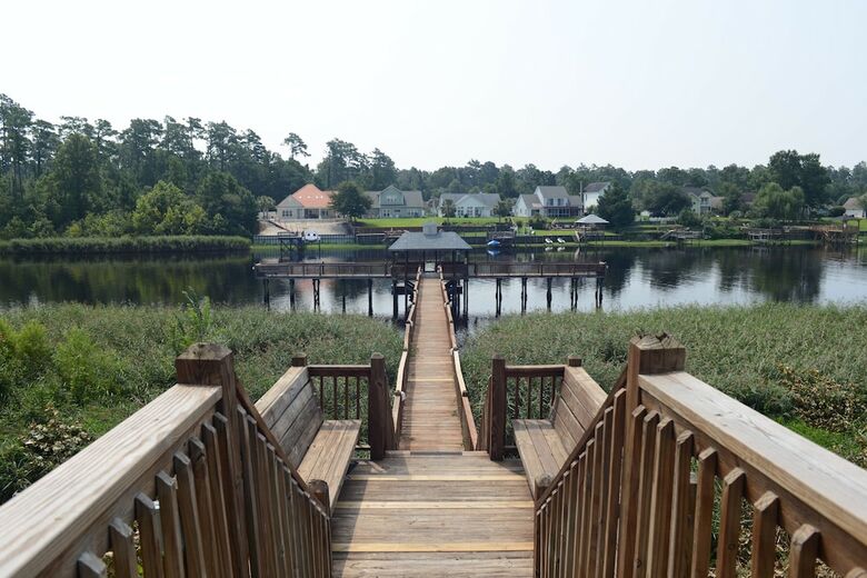 Hotel River Oaks Resort