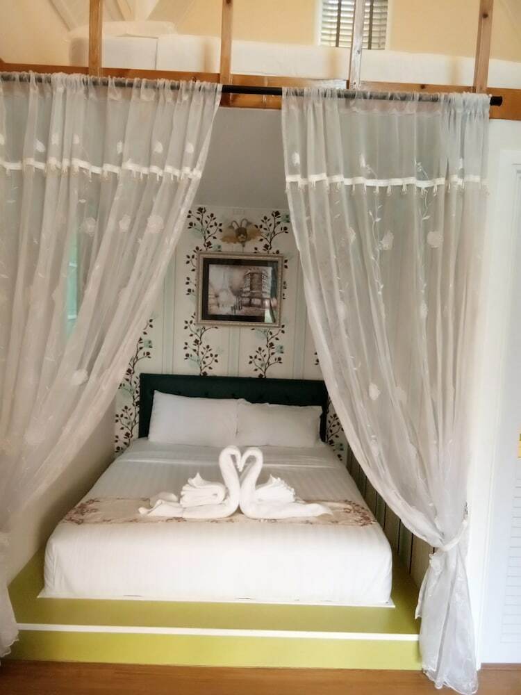 Hotel Tomangoh Vintage Resort