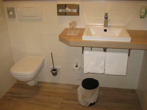 Hostal Gasthaus Pension Zur Linde