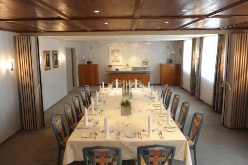 Hostal Hotel Gasthaus Adler