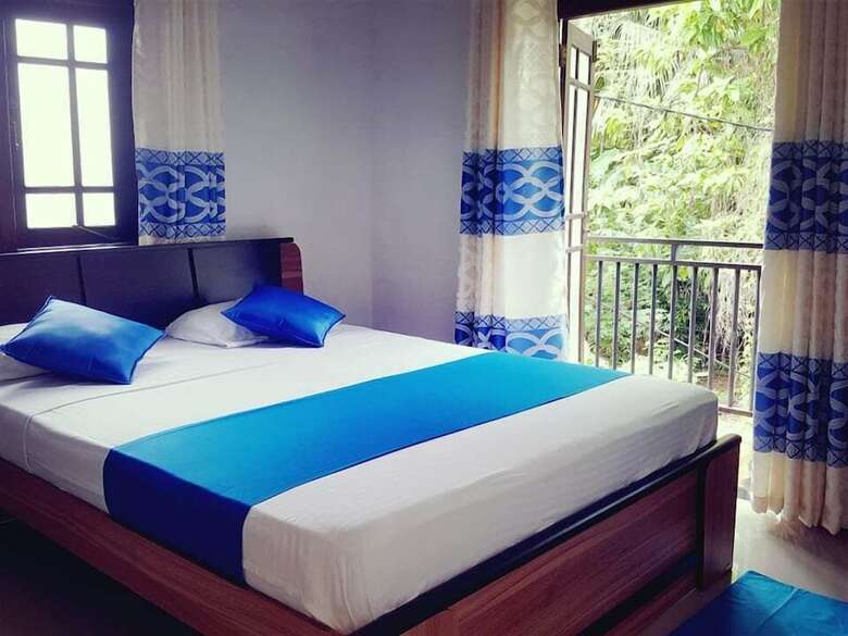 Hotel Homestay 24