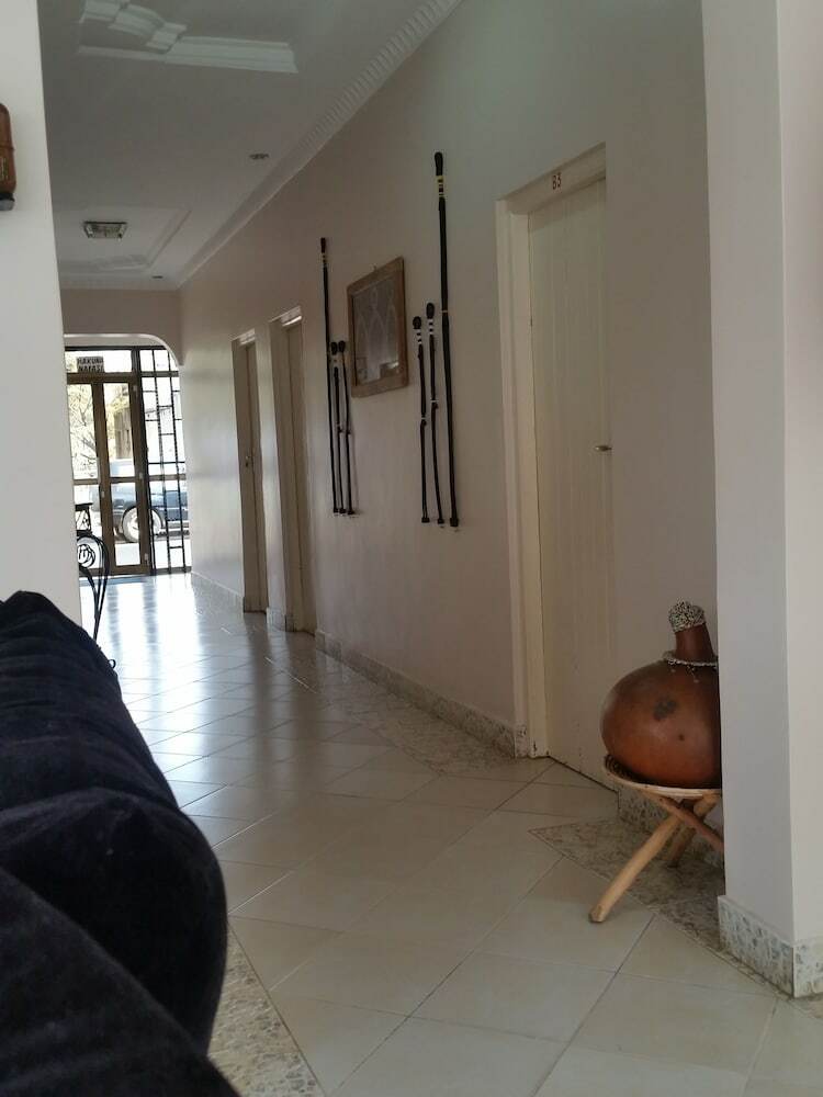 Hotel Raha Leo Inn