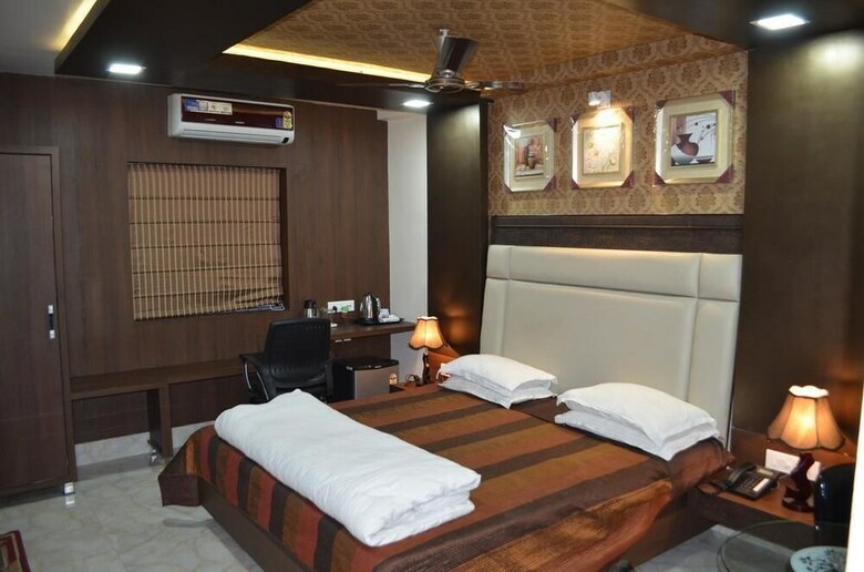 Hotel Rk Palace