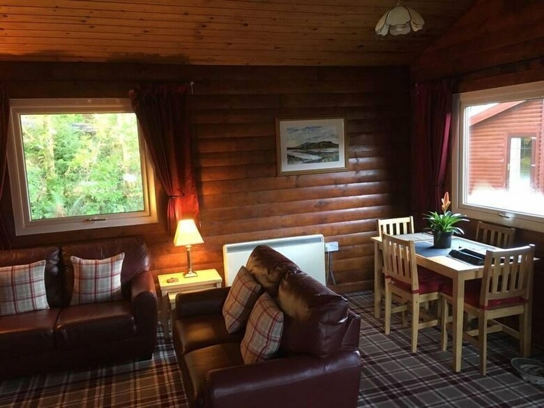Cabana Pucks Glen Lodges