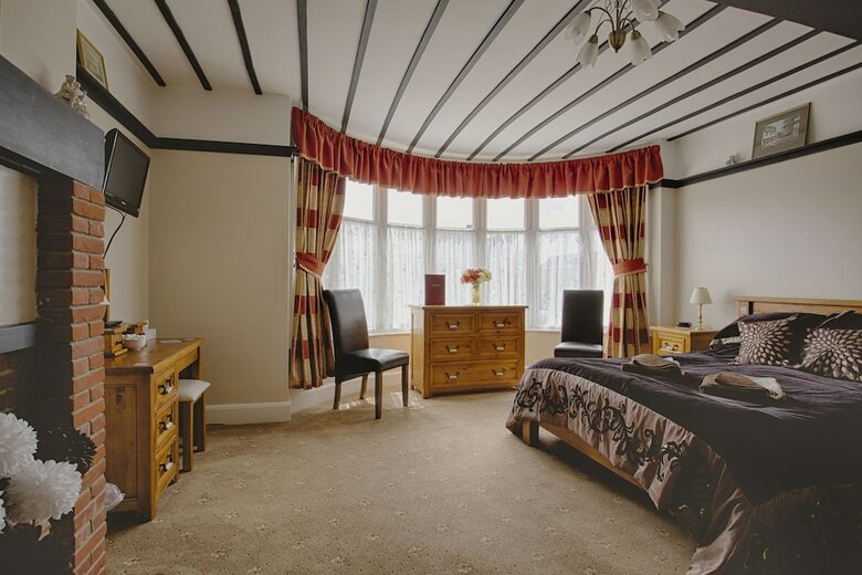 Hotel Barons Court