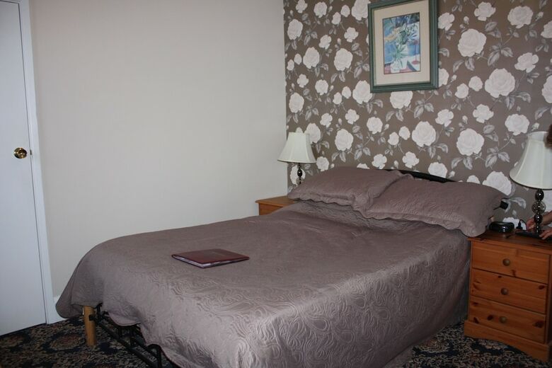 Hotel Barons Court