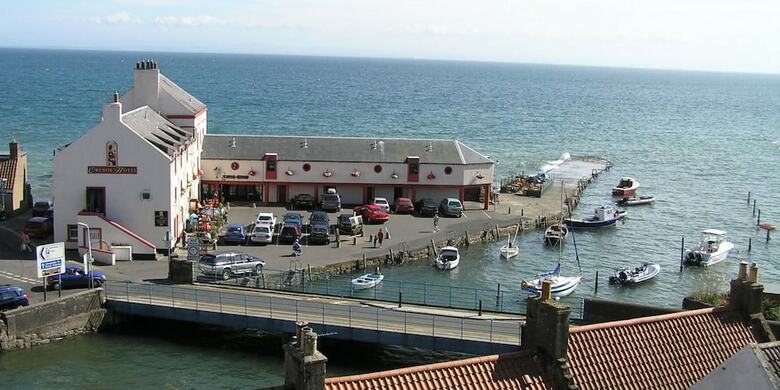 Crusoe Hotel