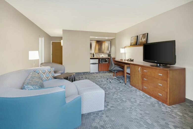 Hotel Courtyard By Marriott Savannah Midtown