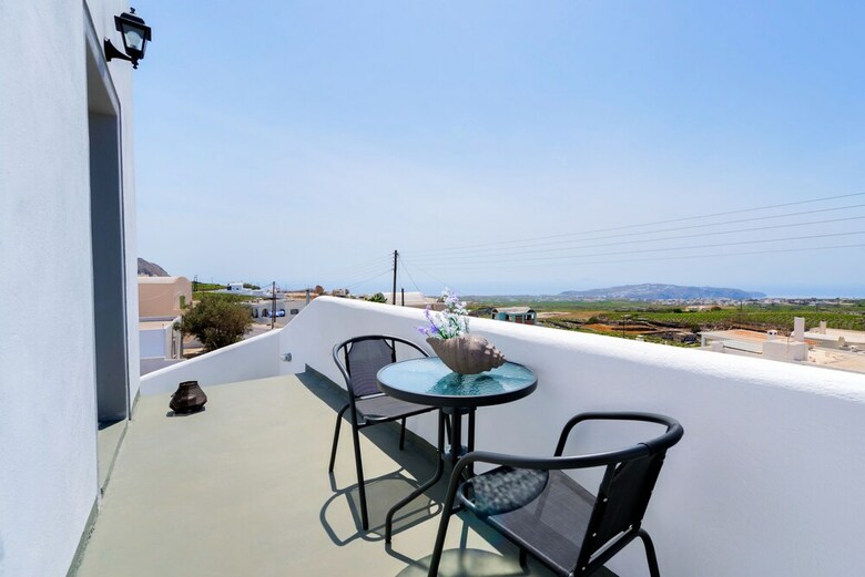 Anthelea Santorini Hotel