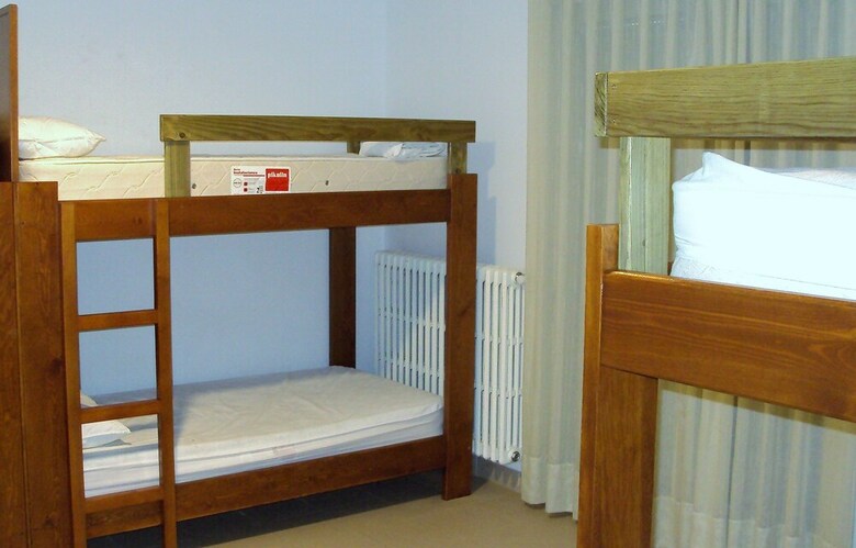 Hostal Albergue El Gracijo