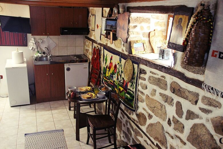 Hotel Aristotelis Traditional Guest House