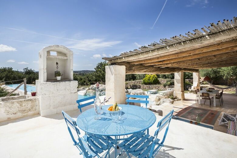 Residence By G Villa Calicant