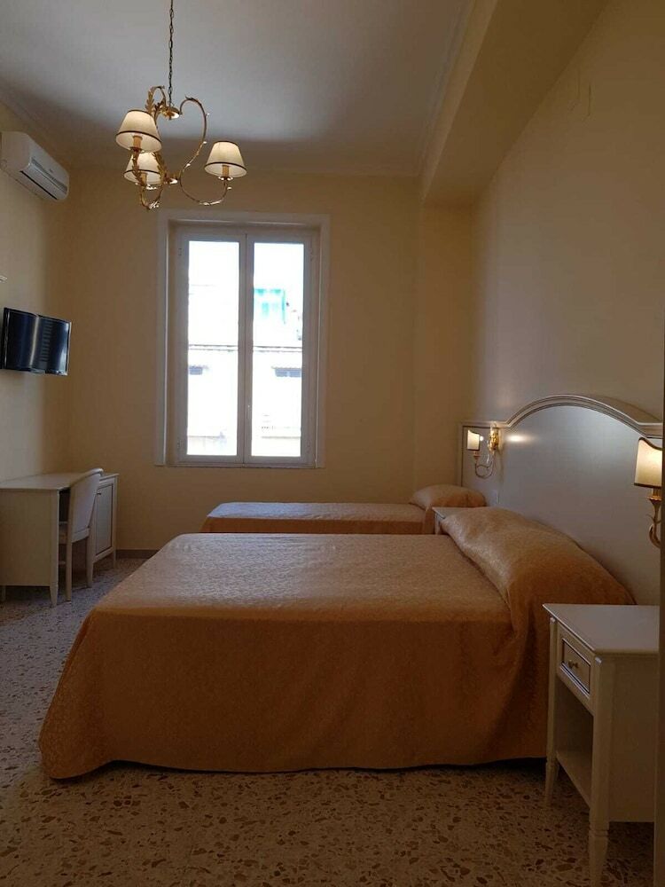 Hotel Albergo Santa Teresa