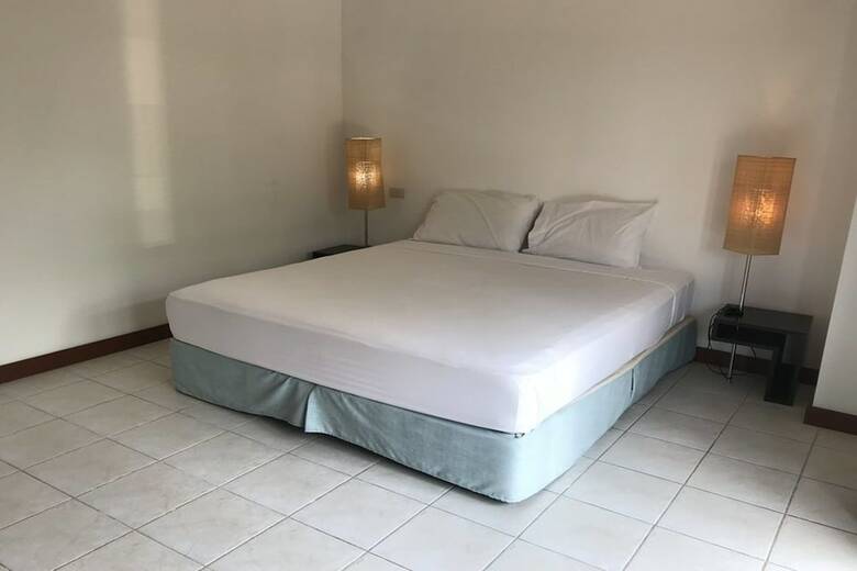 4 Br Villa On Beachfront Resort -tg33