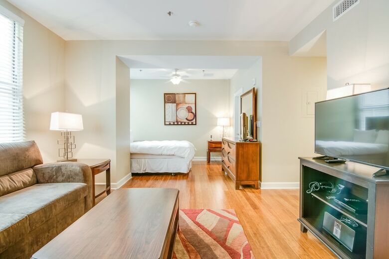 Apartamentos Bluebird Suites Near Autozone Park