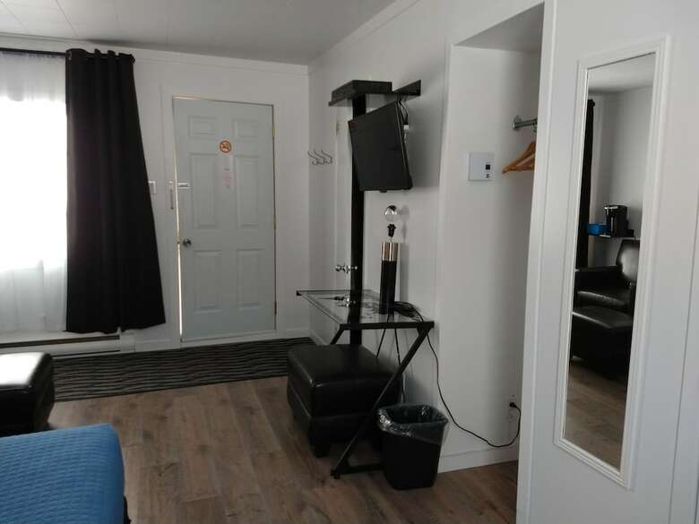 Motel Hibiscus