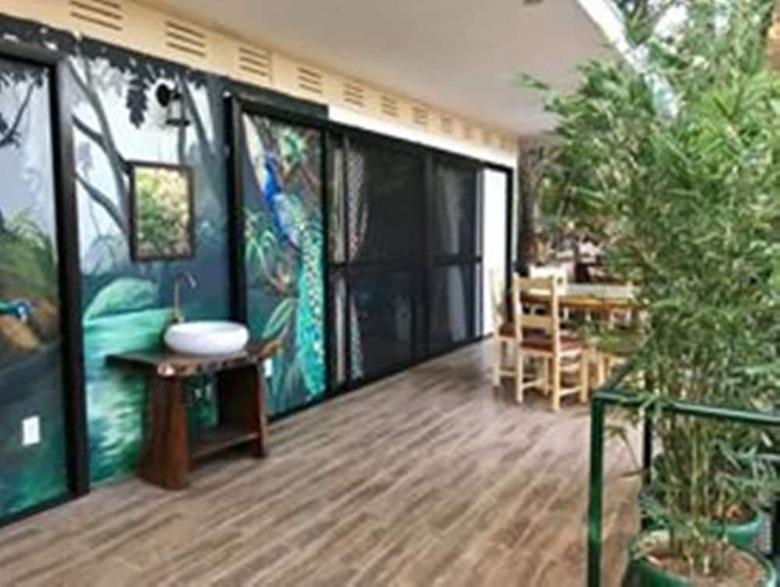 Hotel Zoobic Glampz- Subic