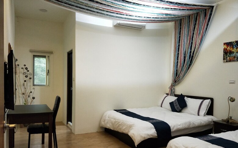 Cikasuan Camping Bed And Breakfast