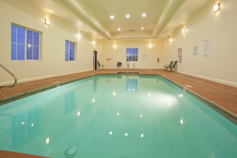 Holiday Inn Express Hotel & Suites Lodi