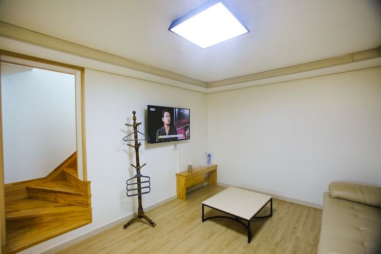 Jeju Tov Pension
