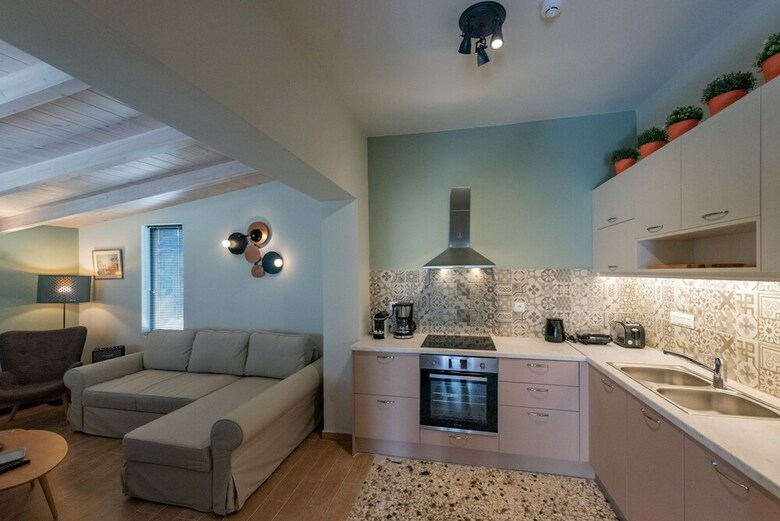 Residencia Country Home