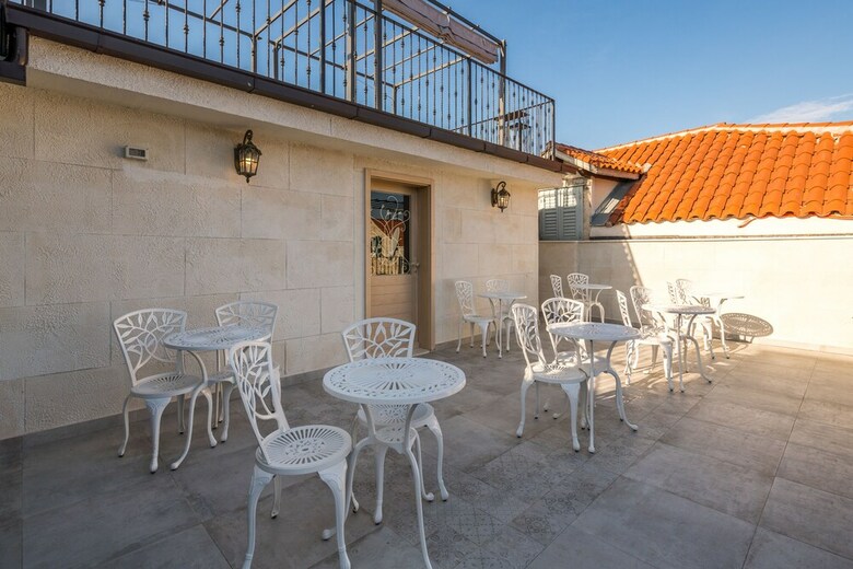 Hotel Plaza Marchi Old Town