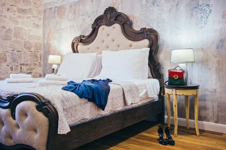 Hotel Plaza Marchi Old Town