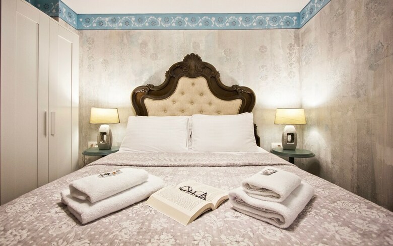 Hotel Plaza Marchi Old Town
