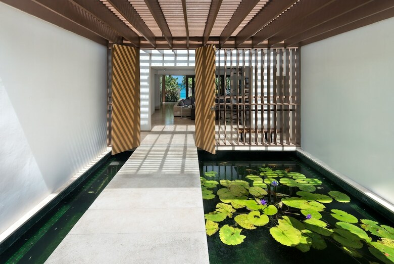 Villa Shoestring By Altman