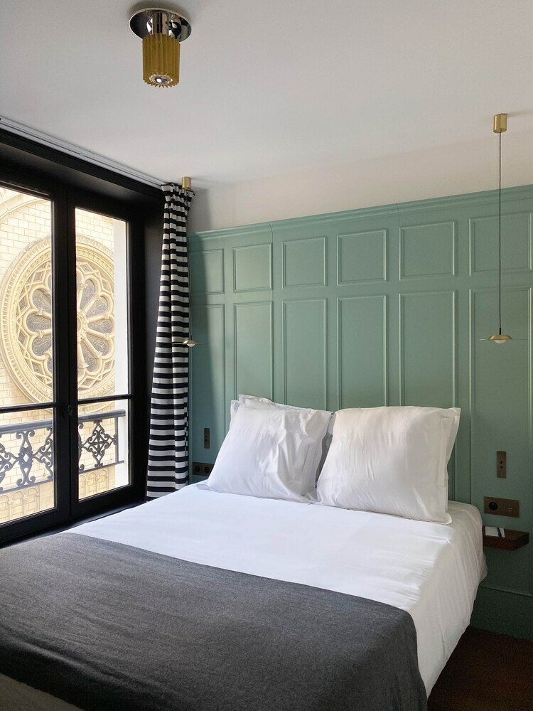 New Hotel Lafayette