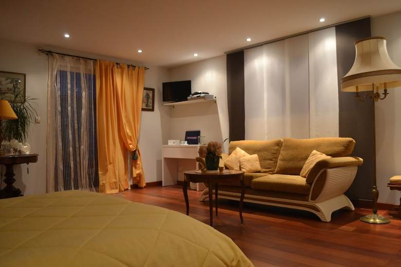 Bed & Breakfast Chambres D'h�tes La Cadanellau