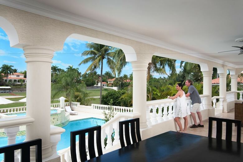 Hotel Crown Villas 4 Bdrm - All Inclusive