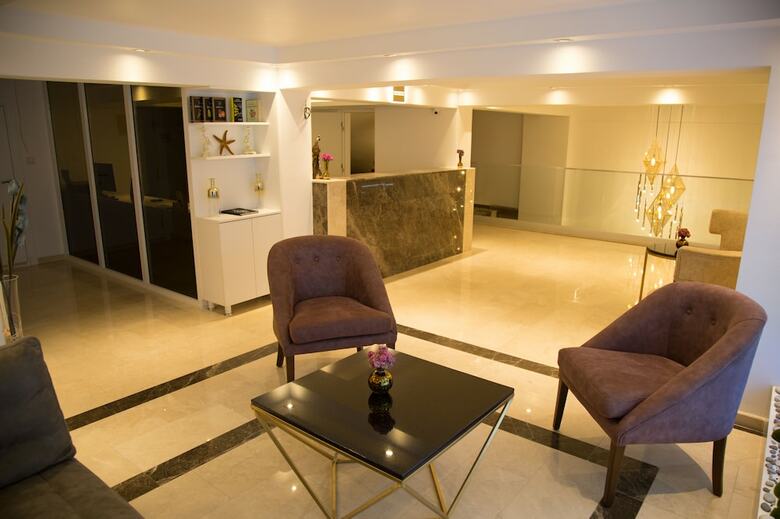 Tn&co Hotel