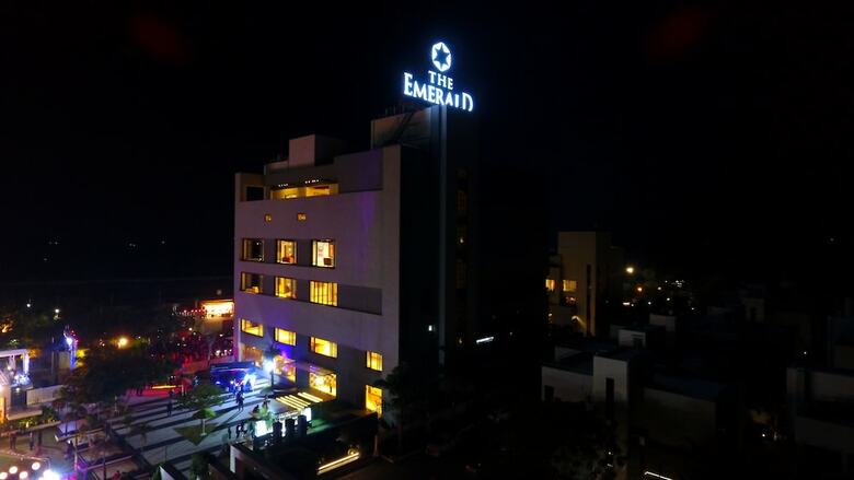 Hotel The Emerald Club