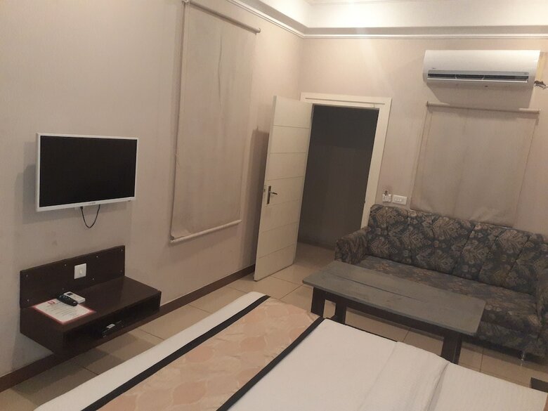 Hotel Dev Villas
