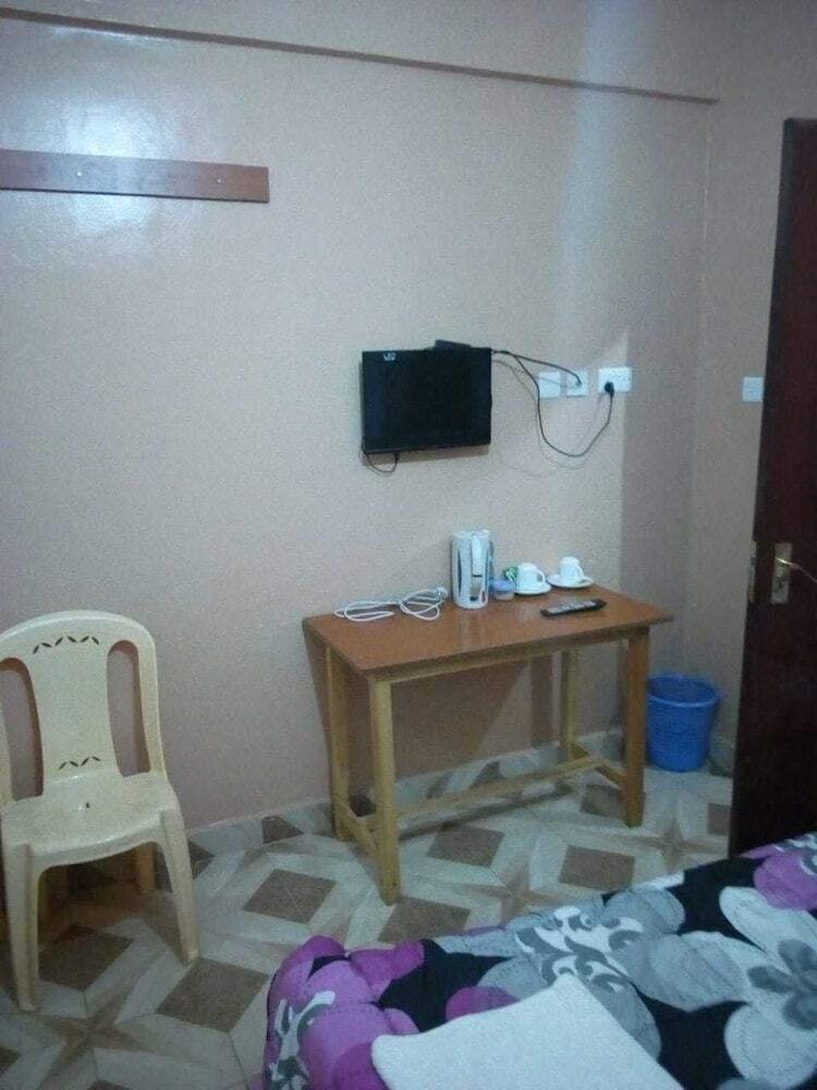 Batian Guest Hotel