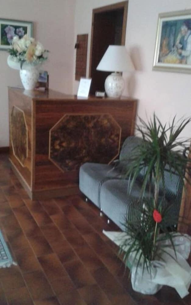 Hotel Albergo Miramonti