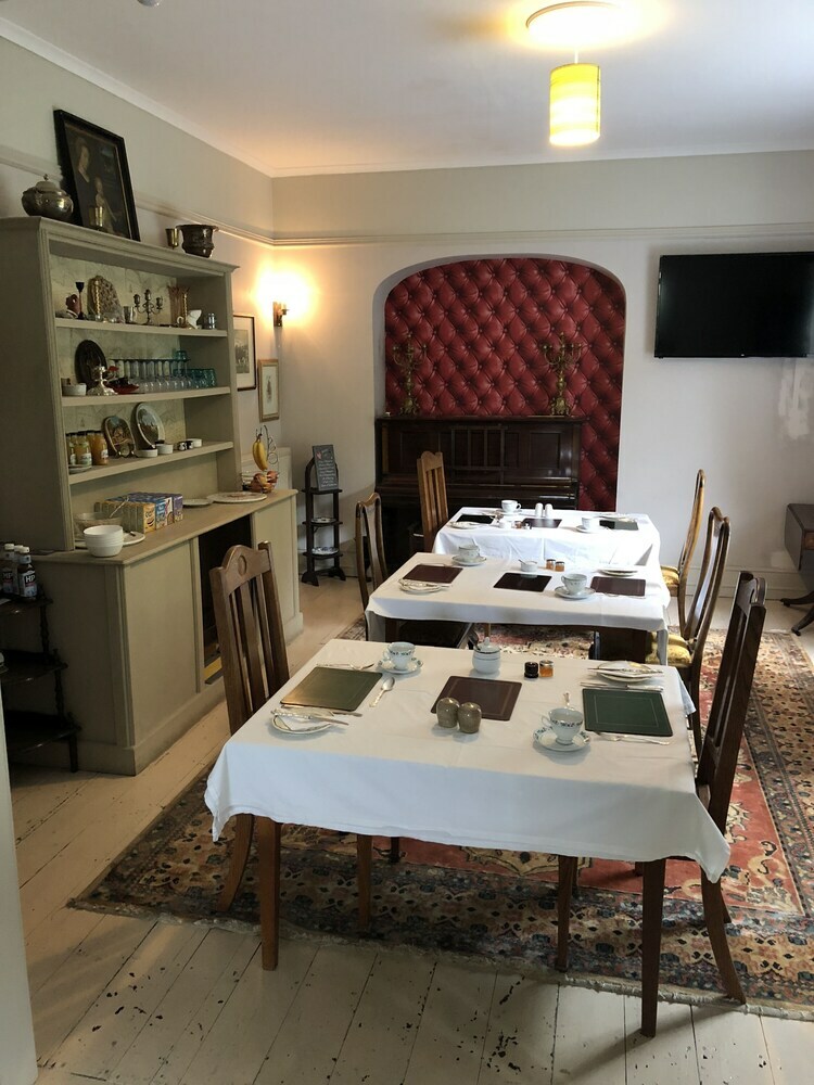 Picton House Hotel