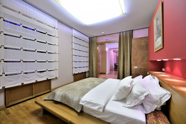 Belle Apartment On Italianskaya