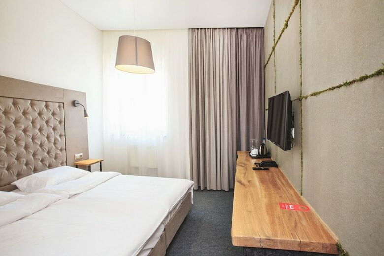 Honey Bridge Hotel