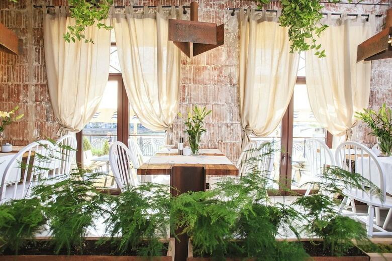 Honey Bridge Hotel