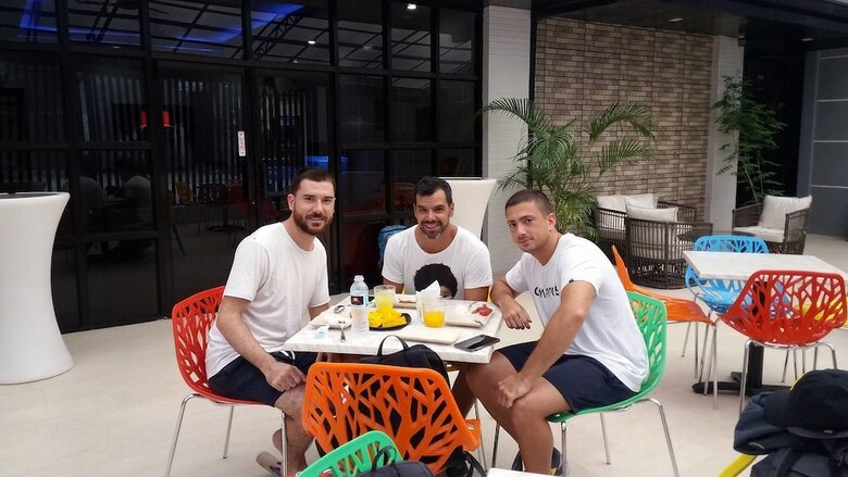 Hostal Halfway House Hostel - Mactan Cebu Airport