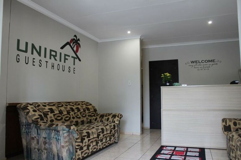 Hotel Unirift Guesthouse