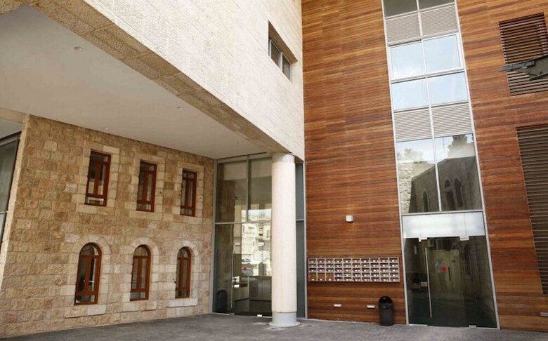 Apartamento Huge Terrace Quiet Parking & Elevator