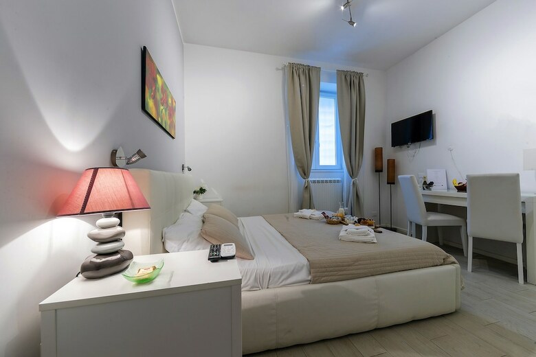 Hotel Bella Roma Luxury Accomodation