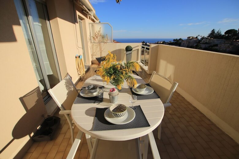 Apartamentos Happy Few - La Verandala