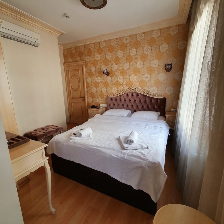 Hotel Tarihi Isparta Palas Otel